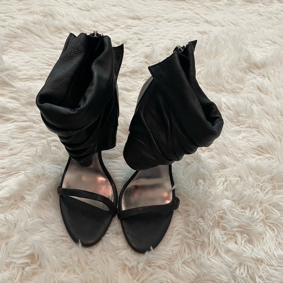 Stunning BCBGMaxAzria heeled booties - Picture 11 of 13